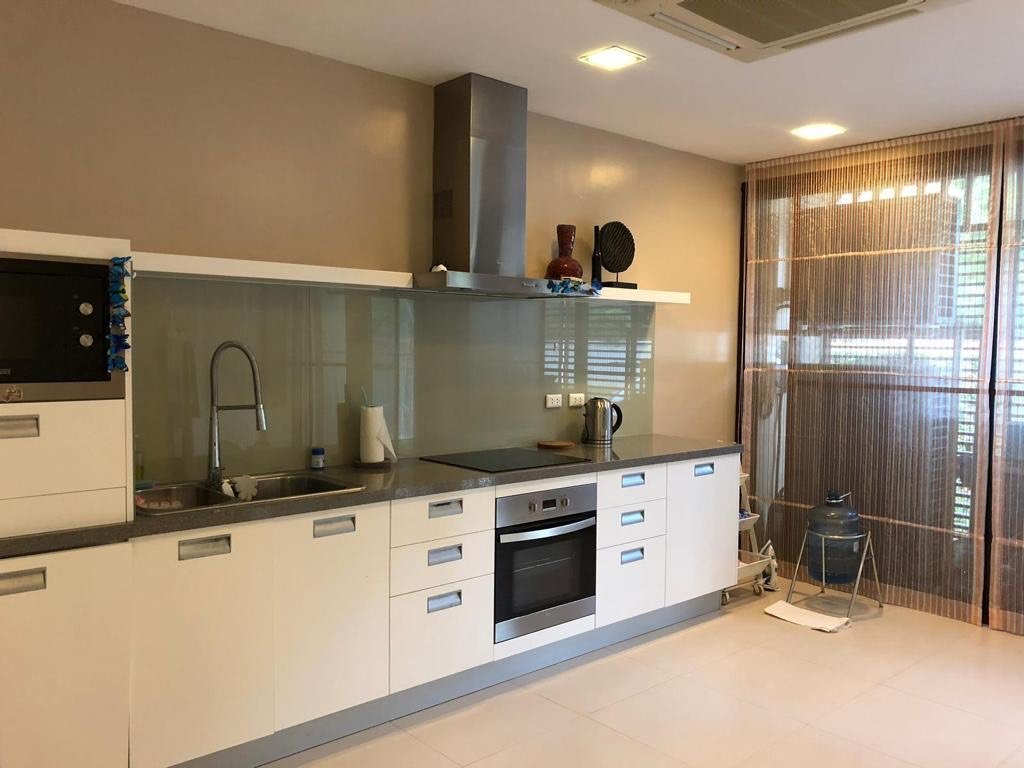 Property image - full photo 9