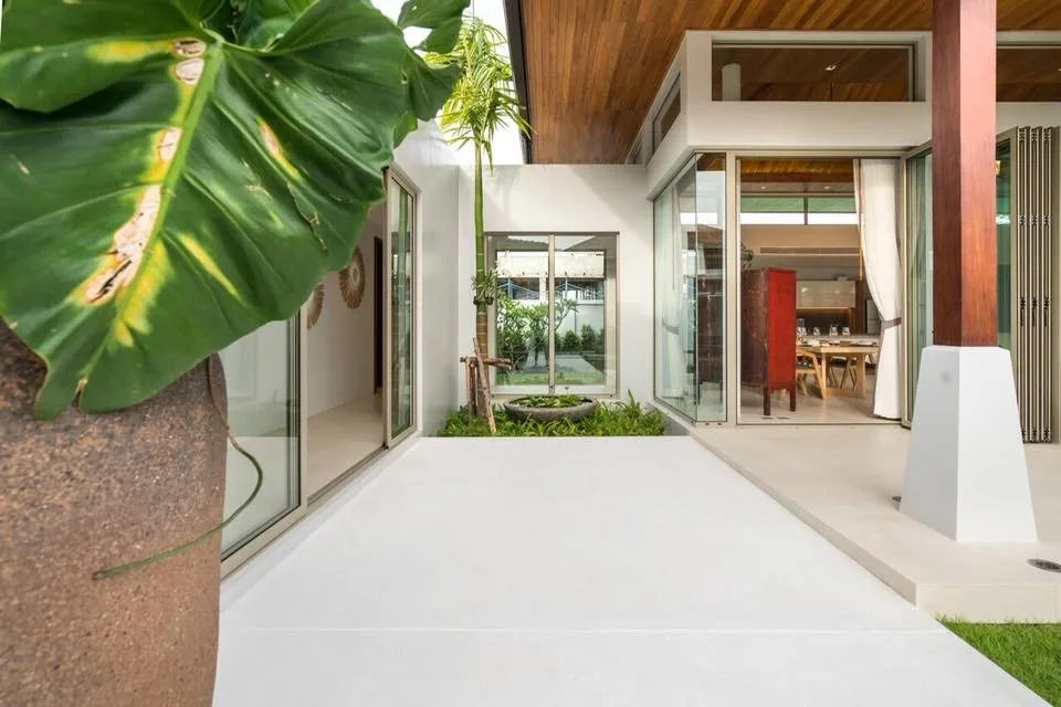 Property image - full photo 11