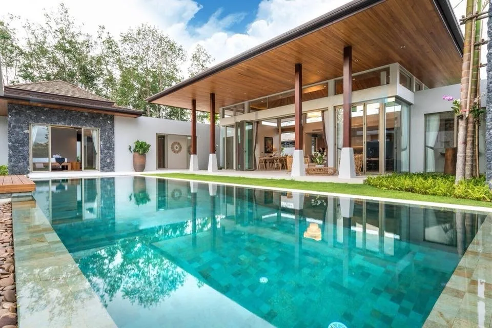 Property image - full photo 2