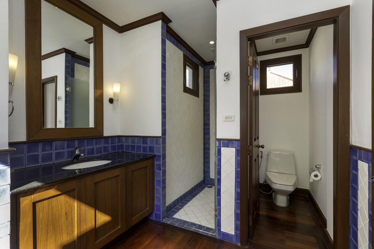 Property image - full photo 21