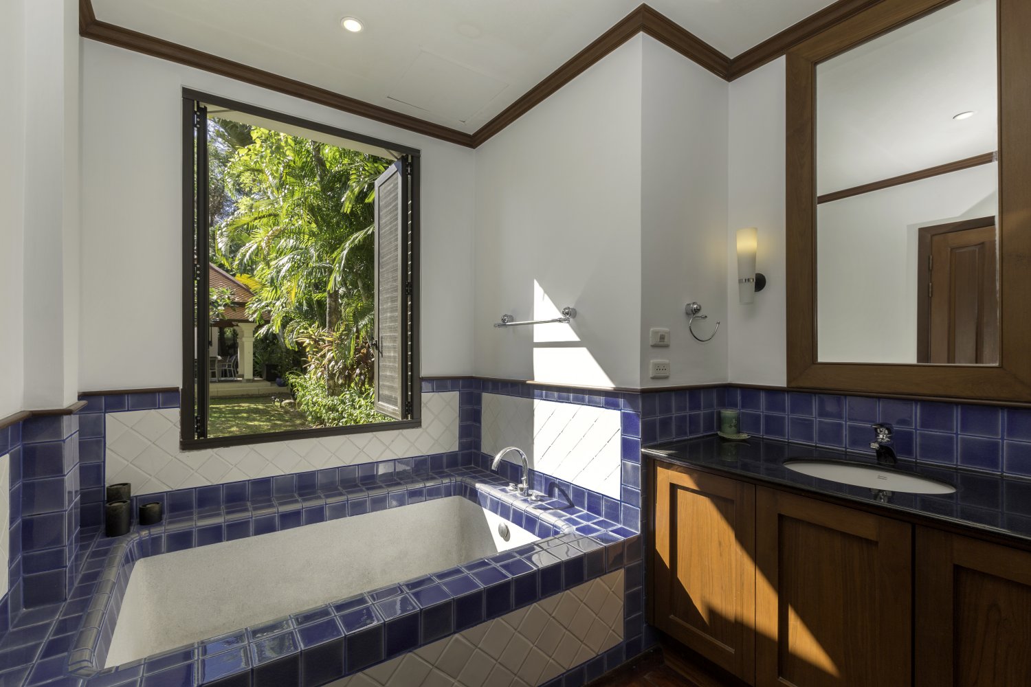 Property image - full photo 20