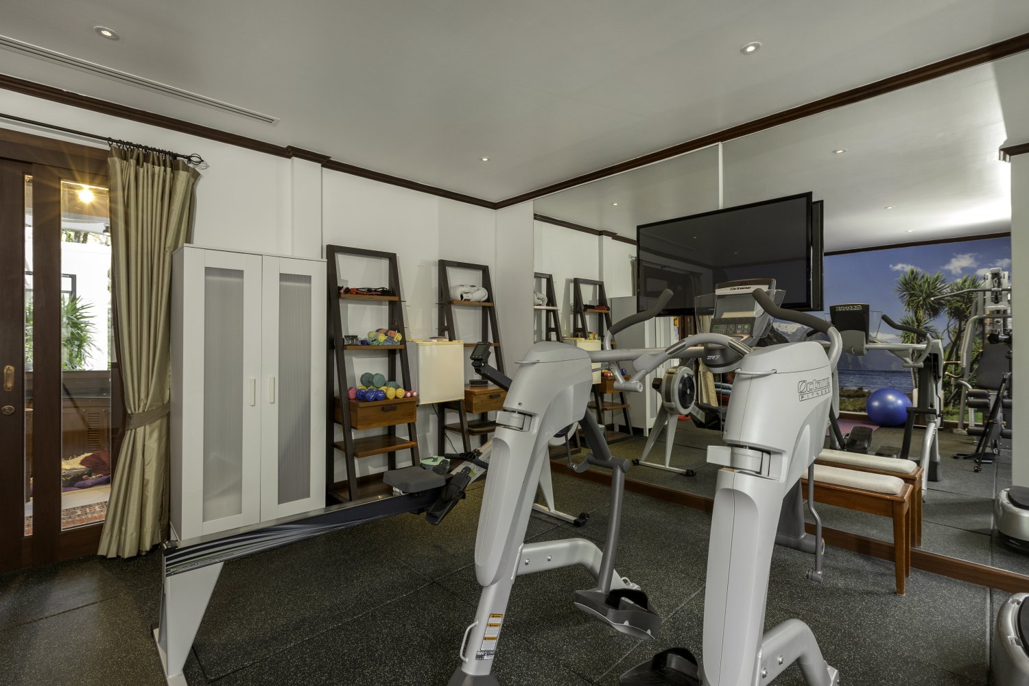 Property image - full photo 26