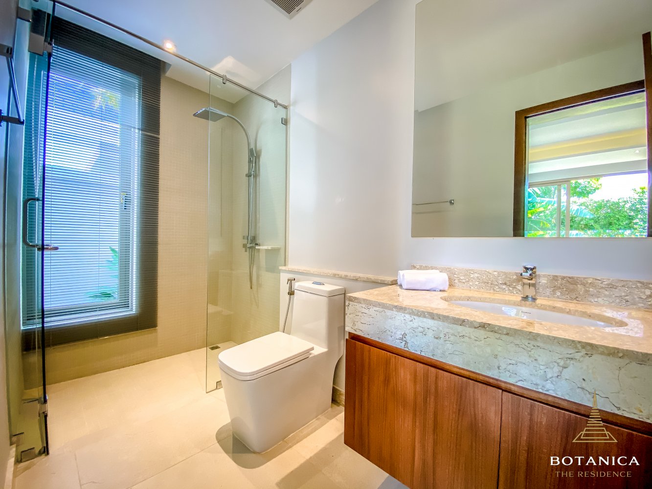 Property image - full photo 12
