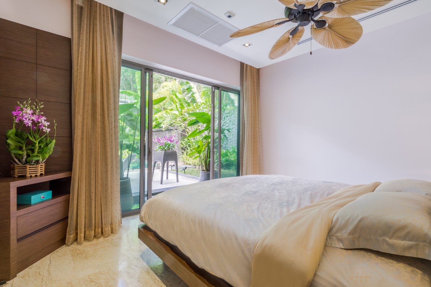 Property image - full photo 16