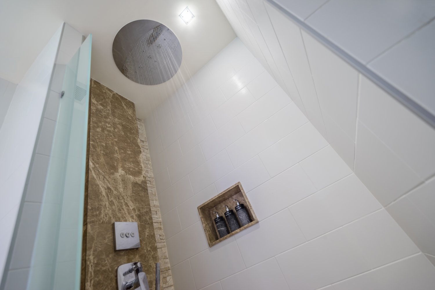 Property image - full photo 24