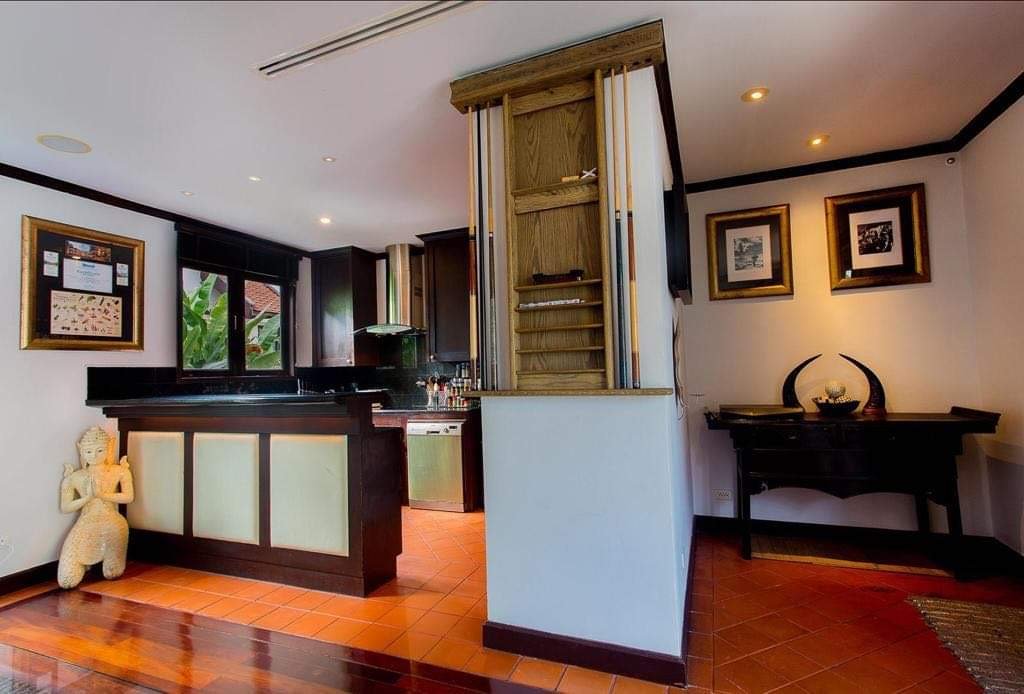 Property image - full photo 11