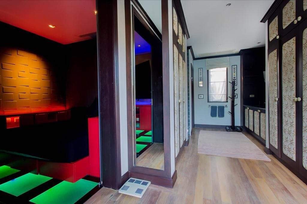 Property image - full photo 19