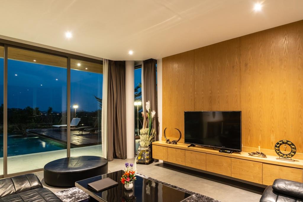 Property image - full photo 10