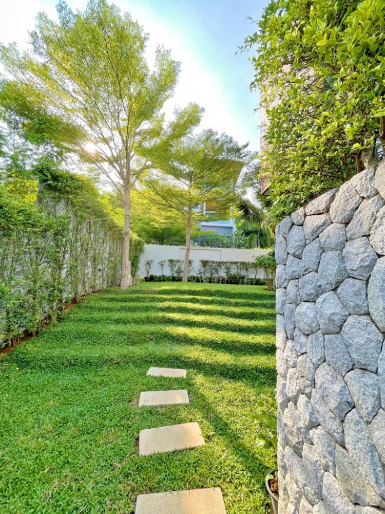 Property image - full photo 28