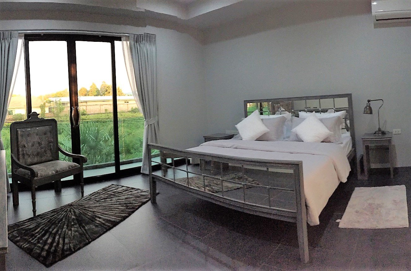 Property image - full photo 5