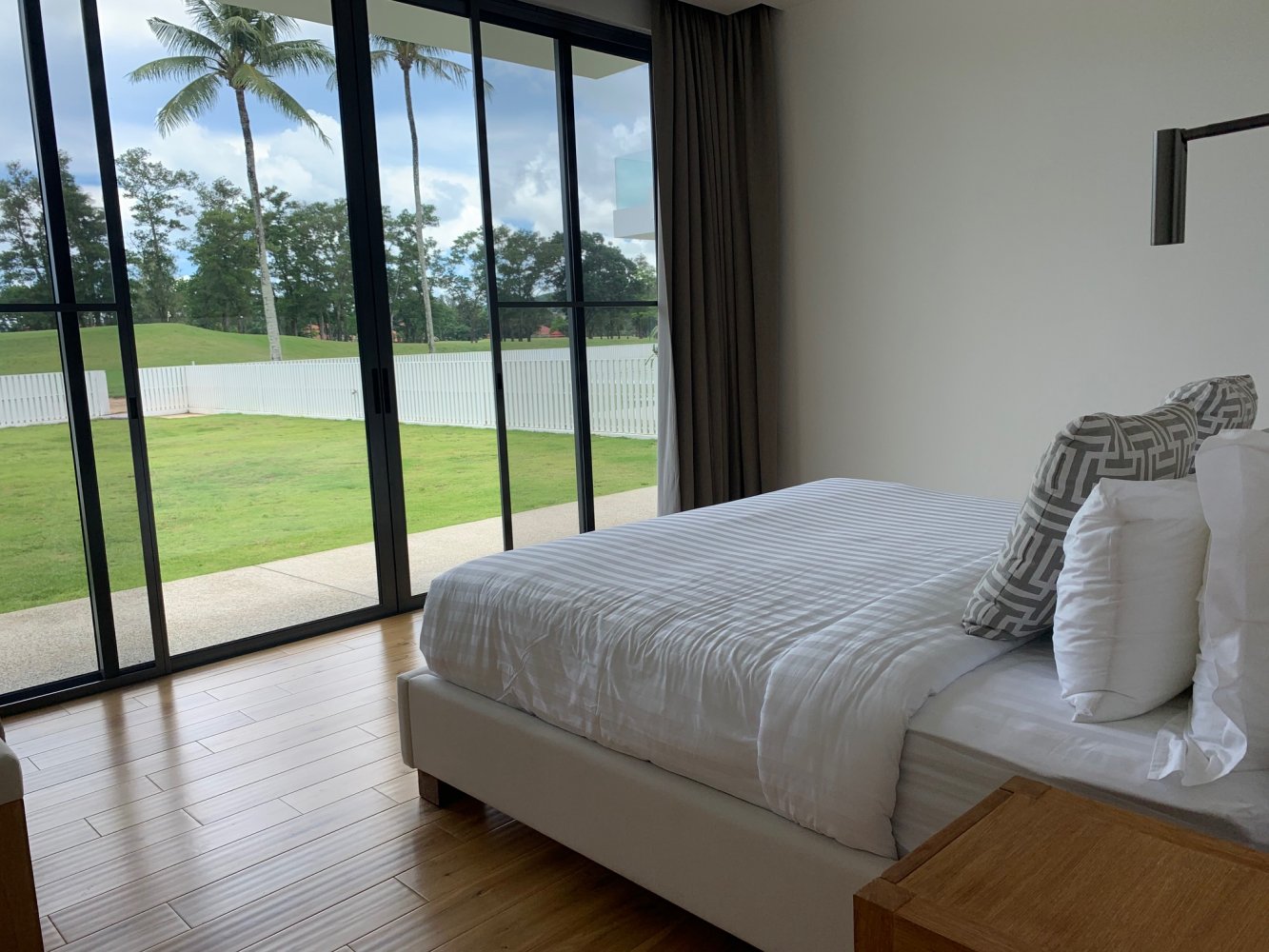 Property image - full photo 17