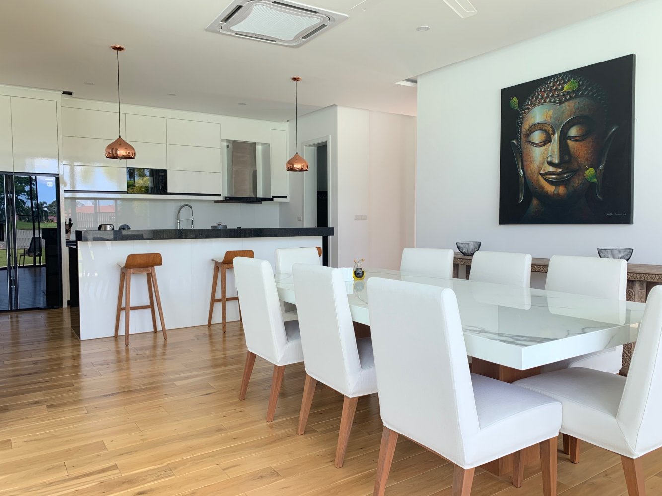 Property image - full photo 2