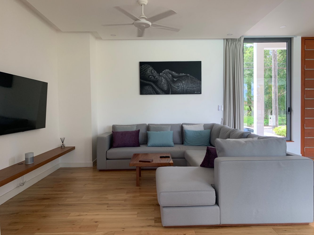 Property image - full photo 3