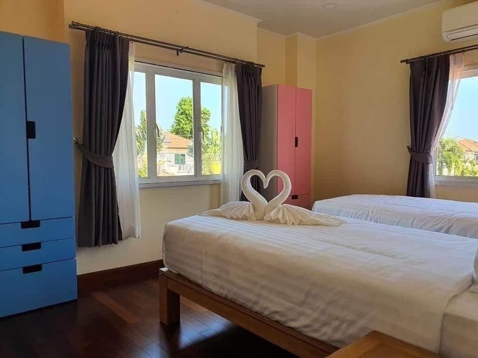Property image - full photo 7