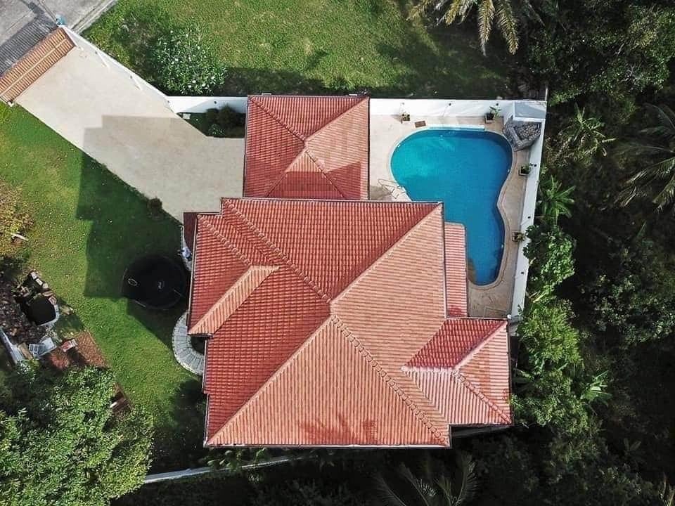 Property image - full photo 1