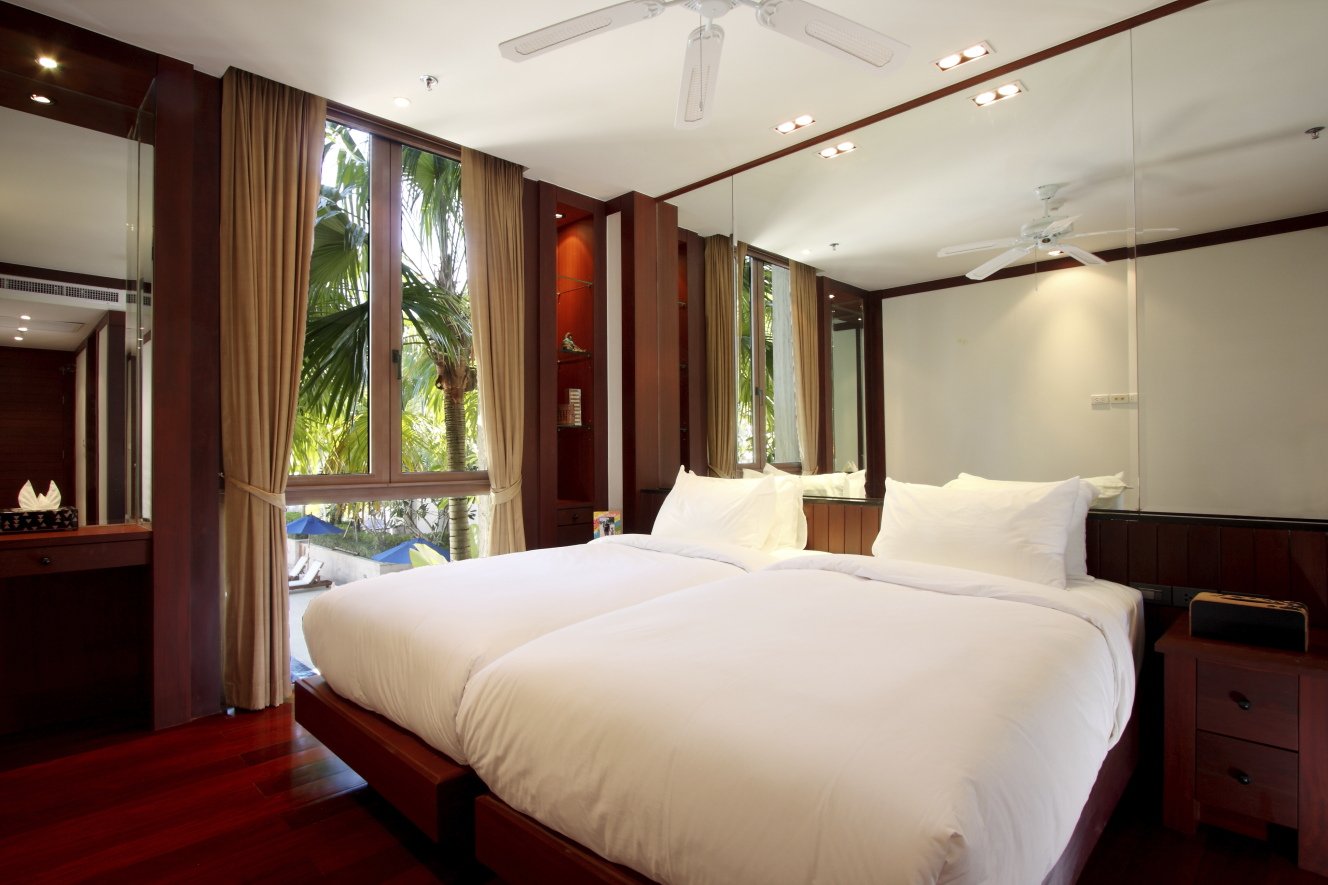 Property image - full photo 2