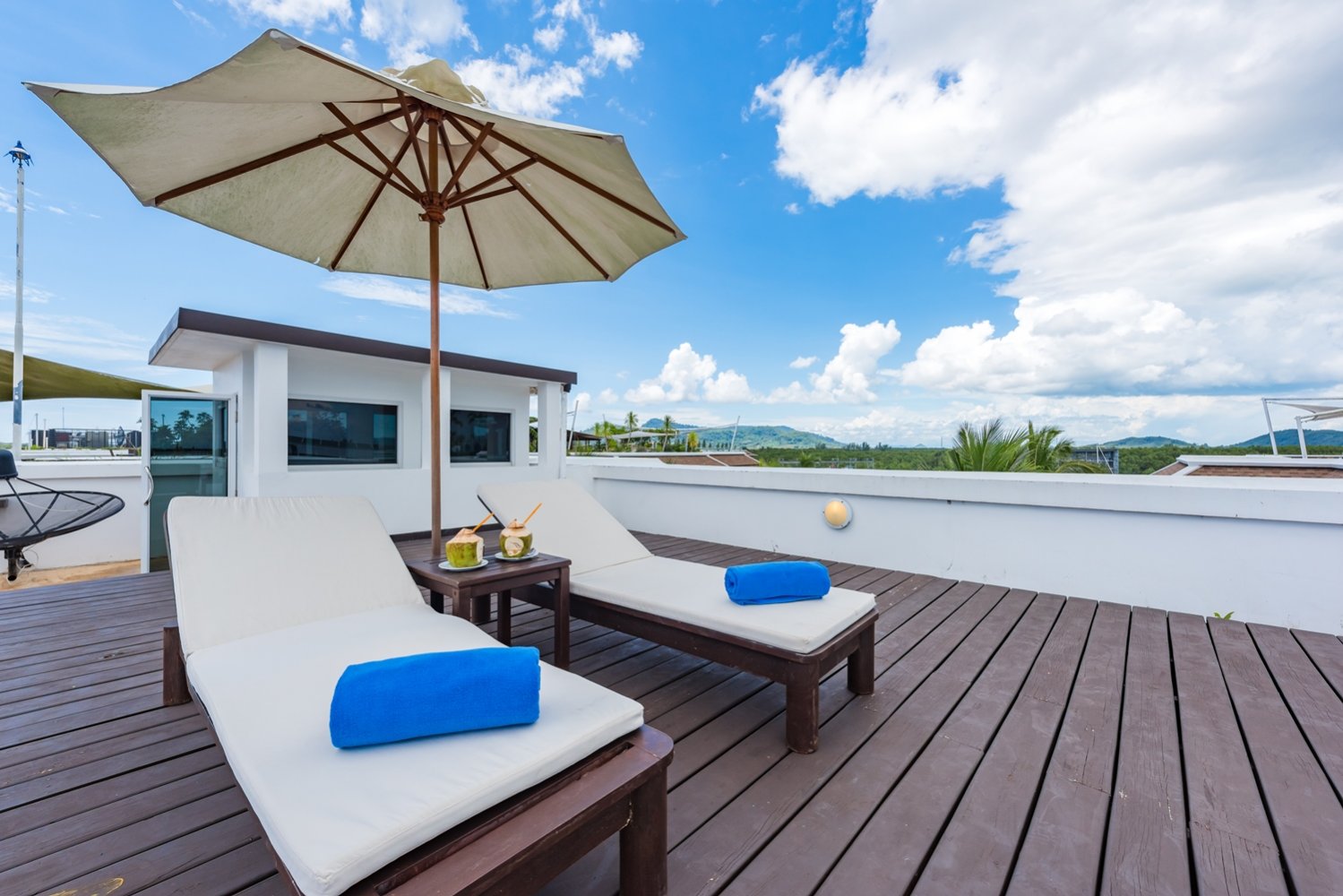Property image - full photo 4