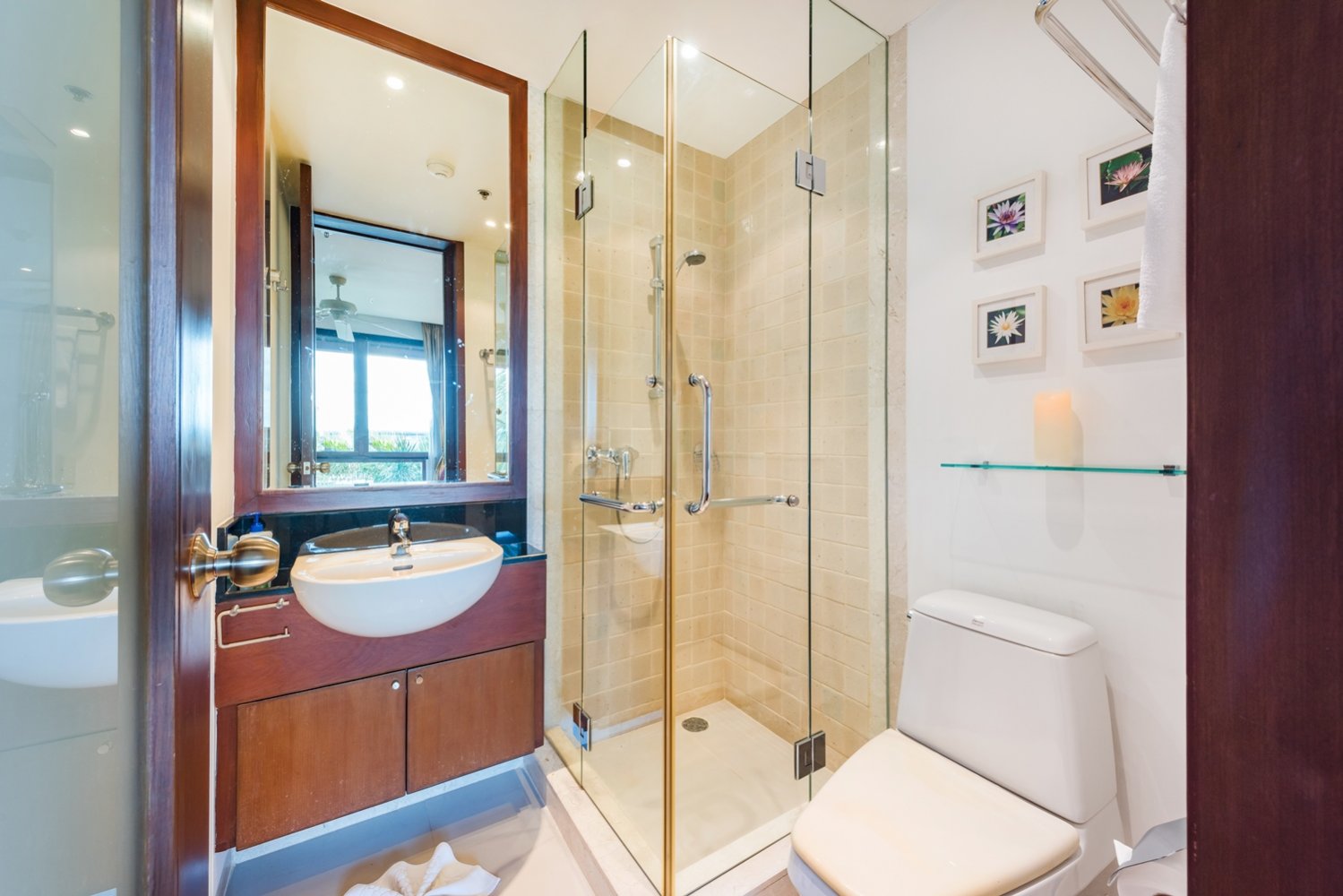 Property image - full photo 31