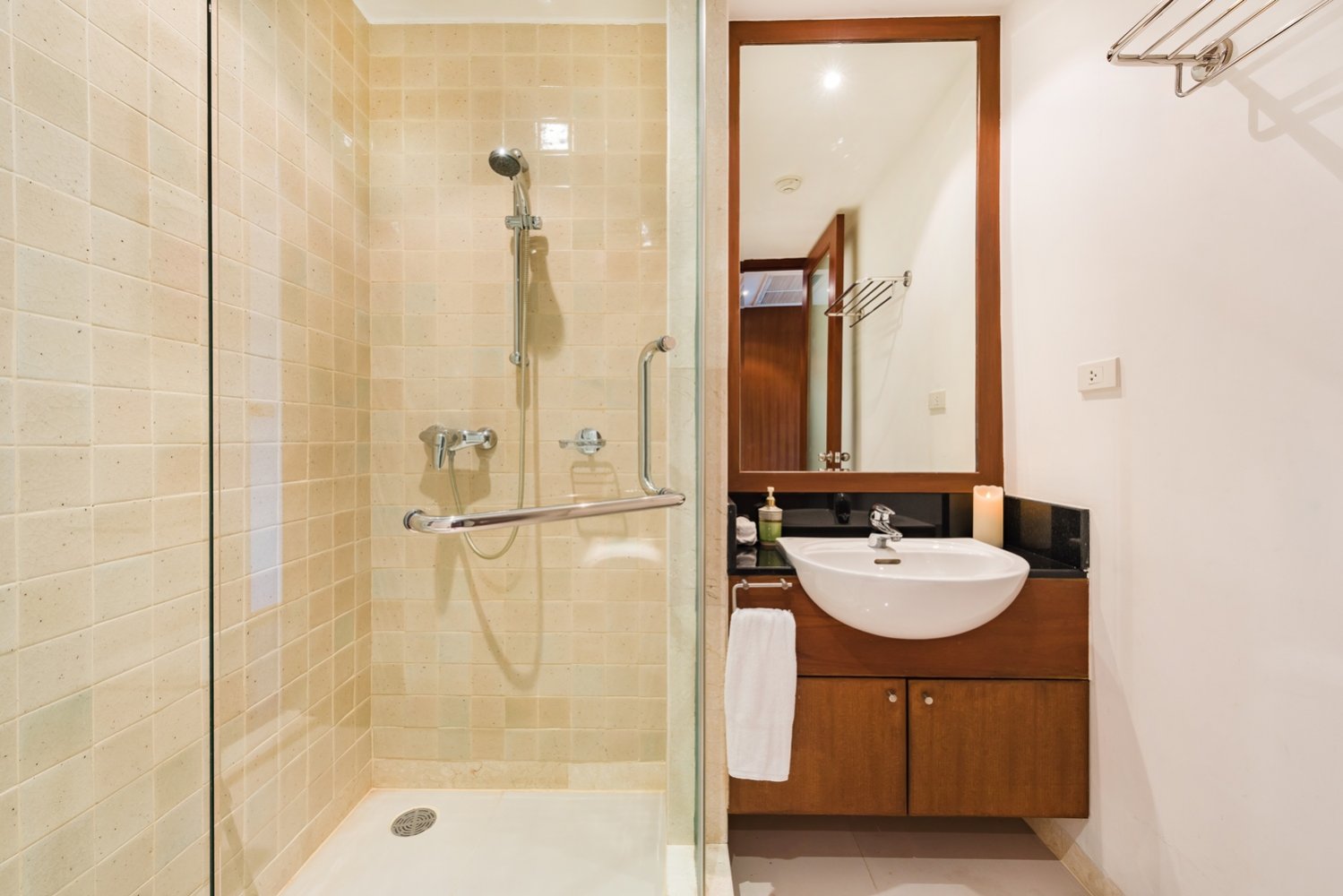 Property image - full photo 45
