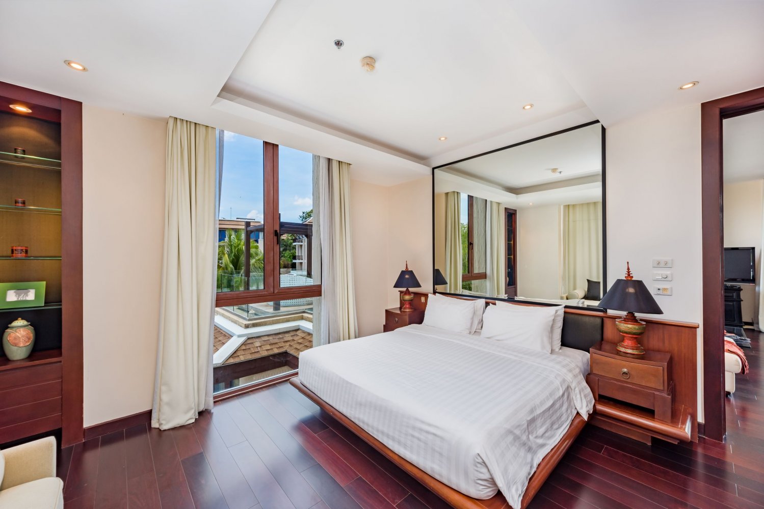 Property image - full photo 18