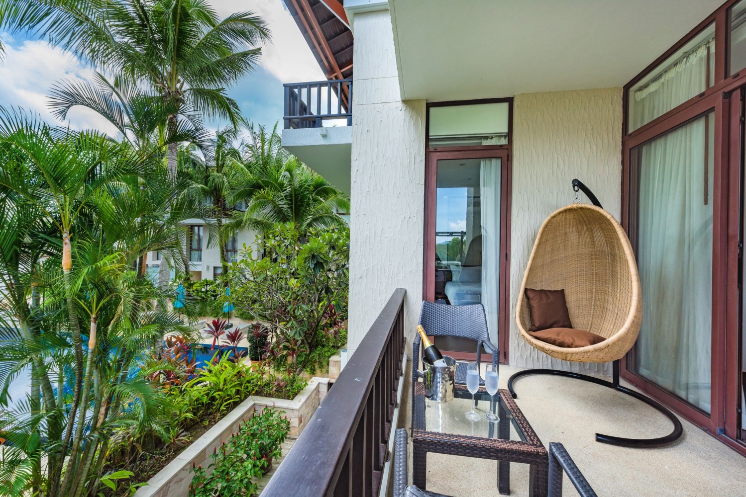Property image - full photo 2
