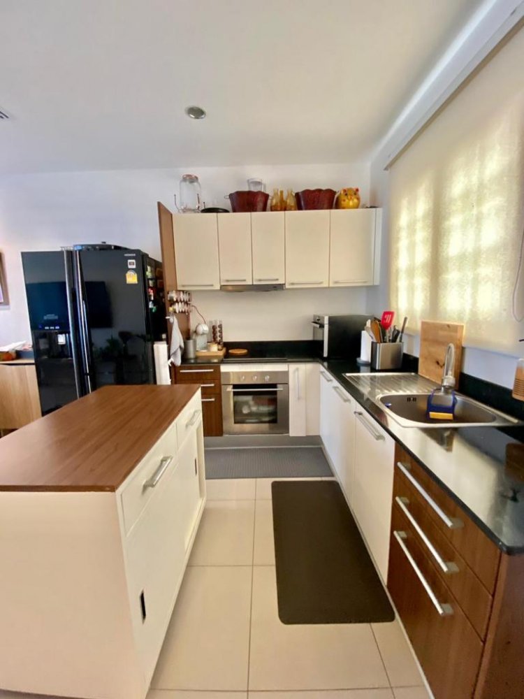 Property image - full photo 10