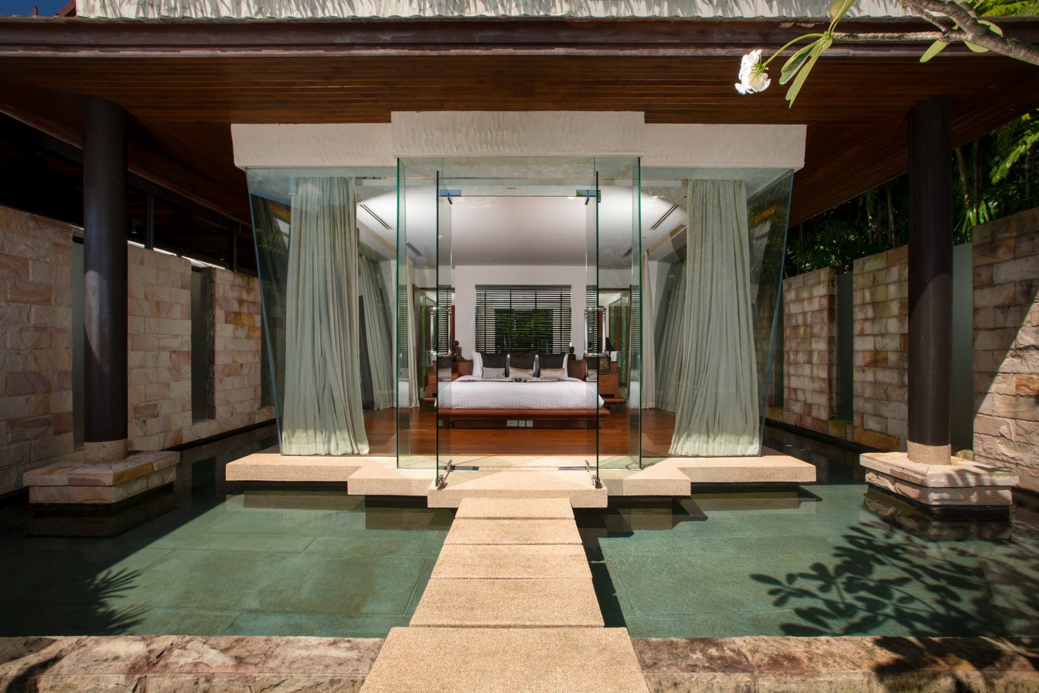 Property image - full photo 8