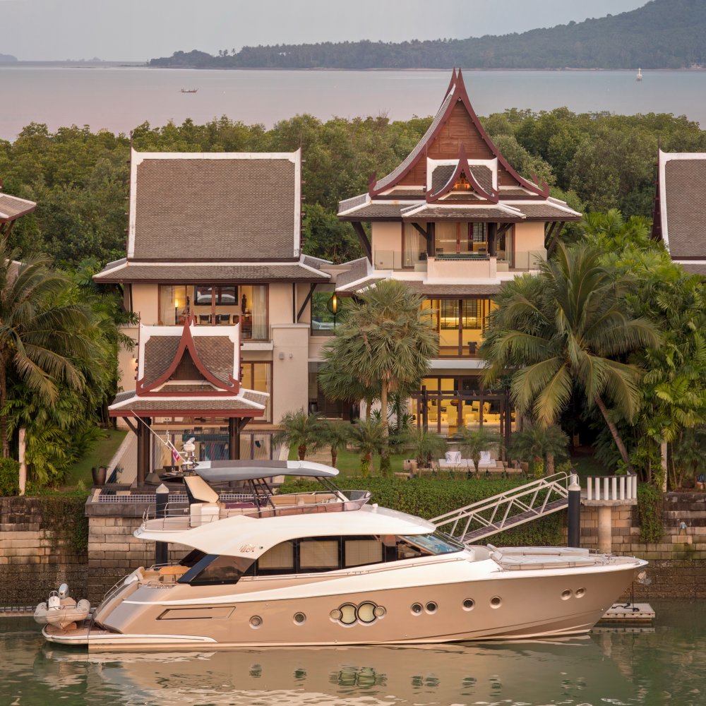 Property image - full photo 2