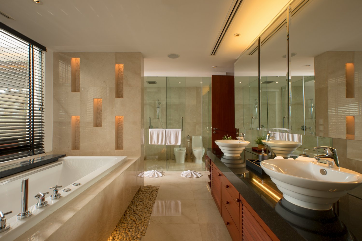 Property image - full photo 20