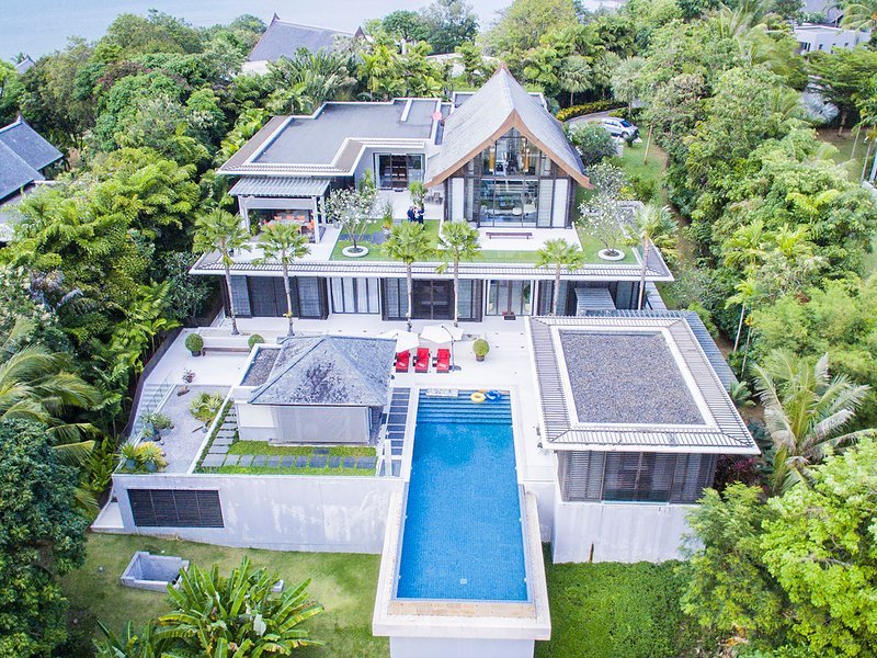 Property image - full photo 3