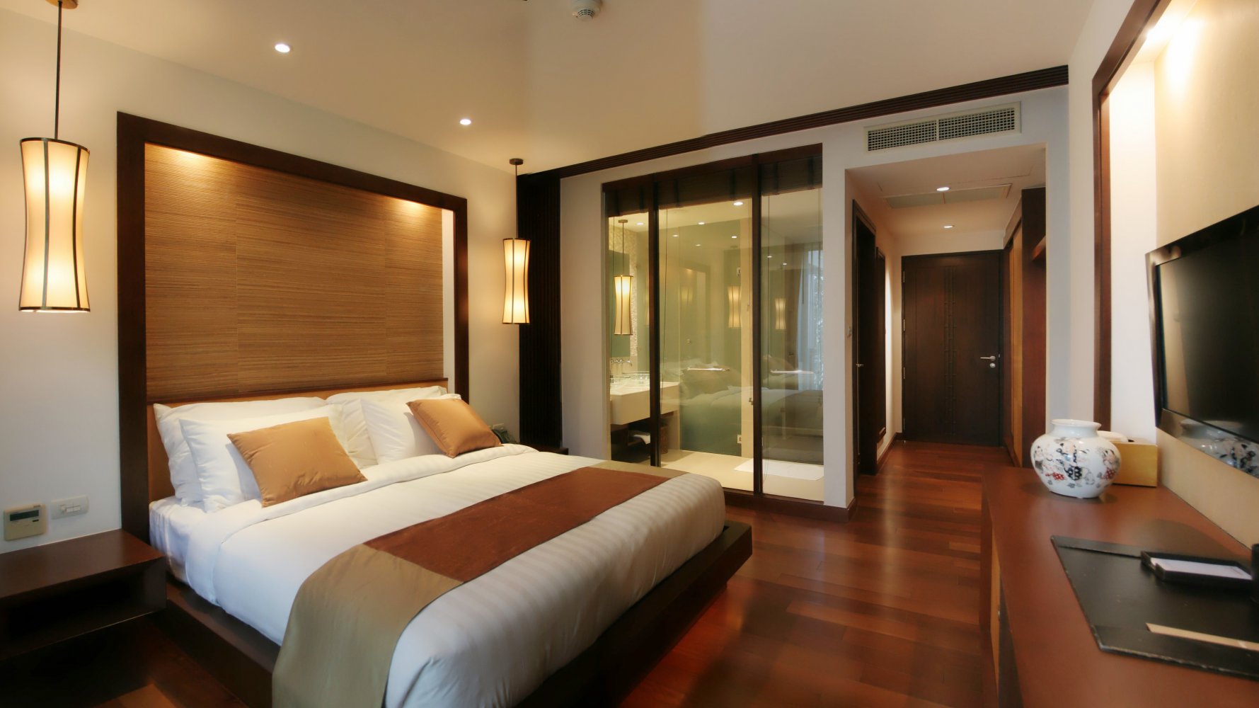Property image - full photo 6