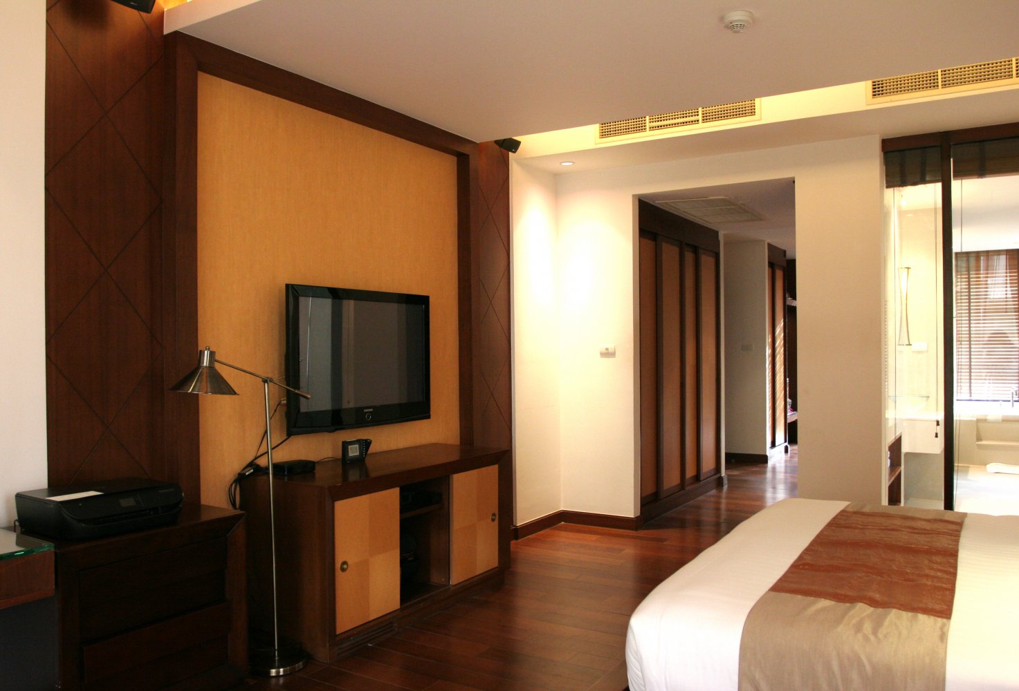 Property image - full photo 13