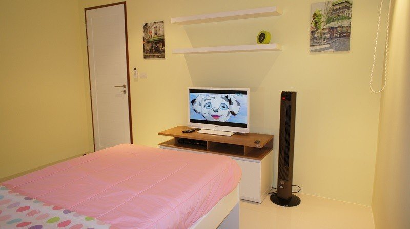 Property image - full photo 8