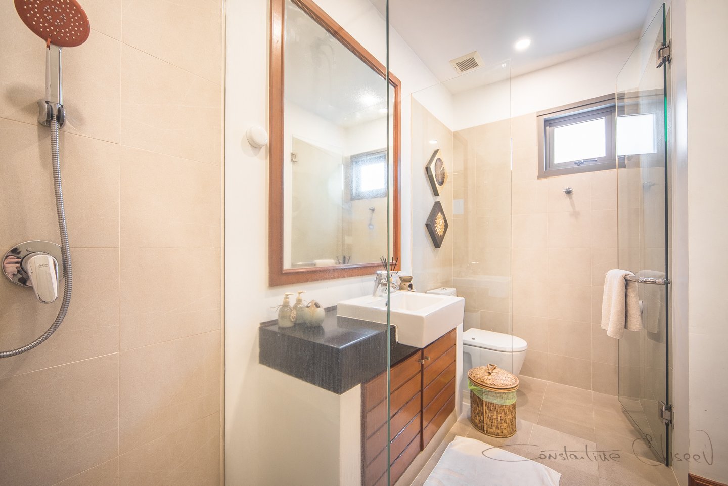 Property image - full photo 12