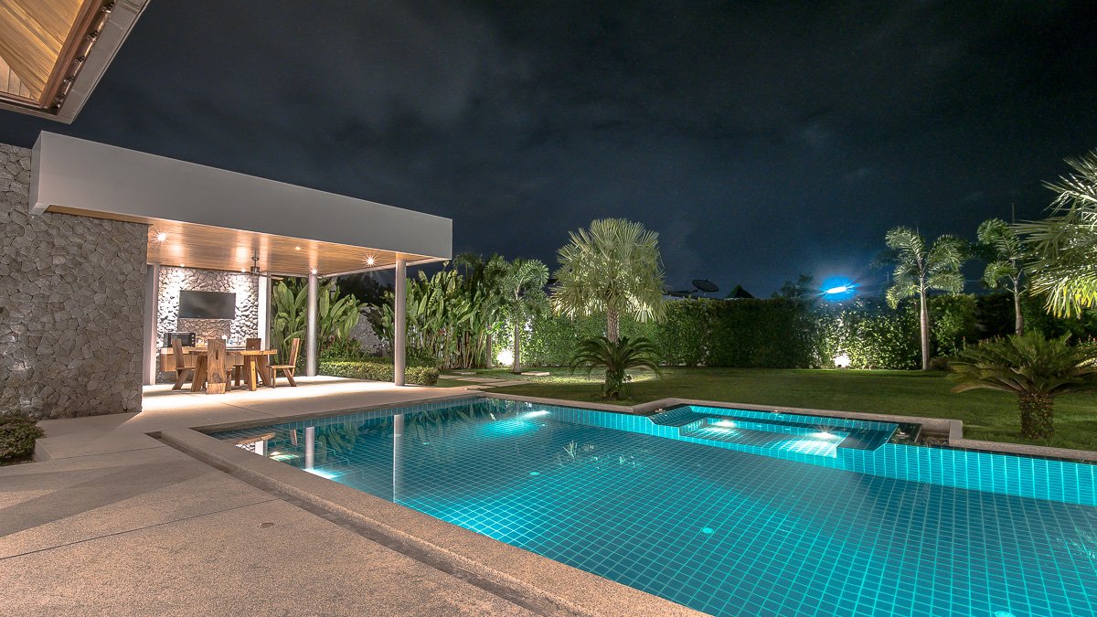Property image - full photo 18