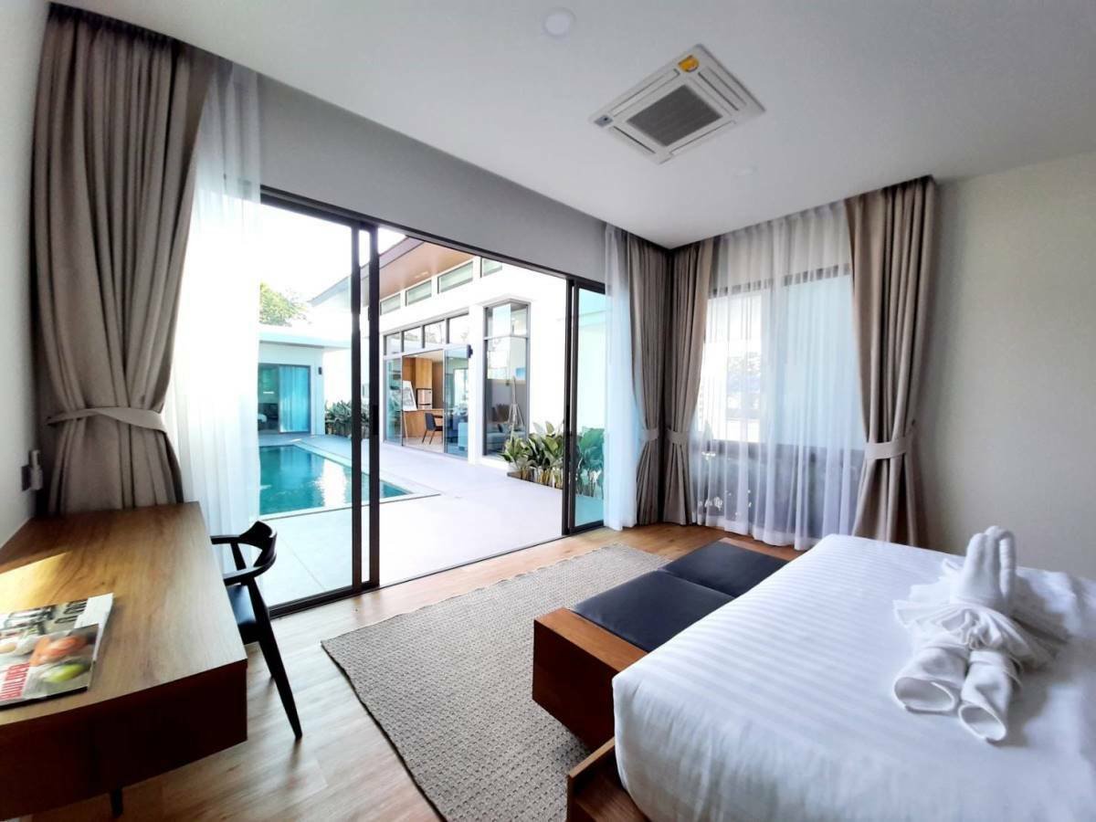 Property image - full photo 11