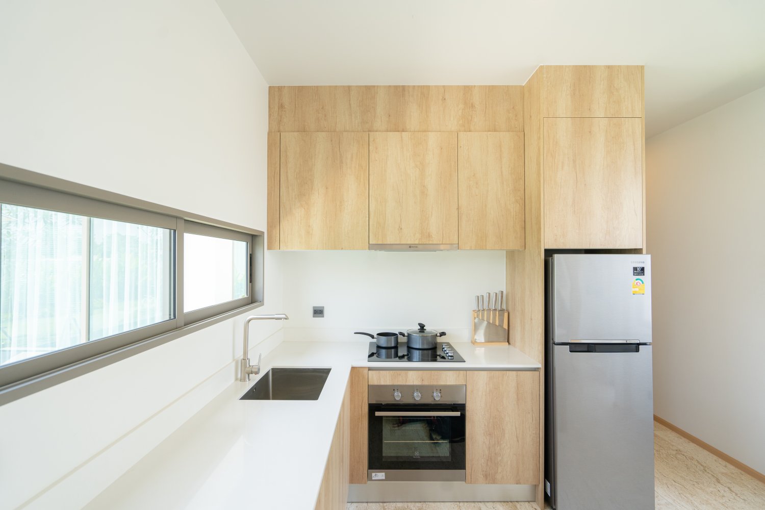 Property image - full photo 32