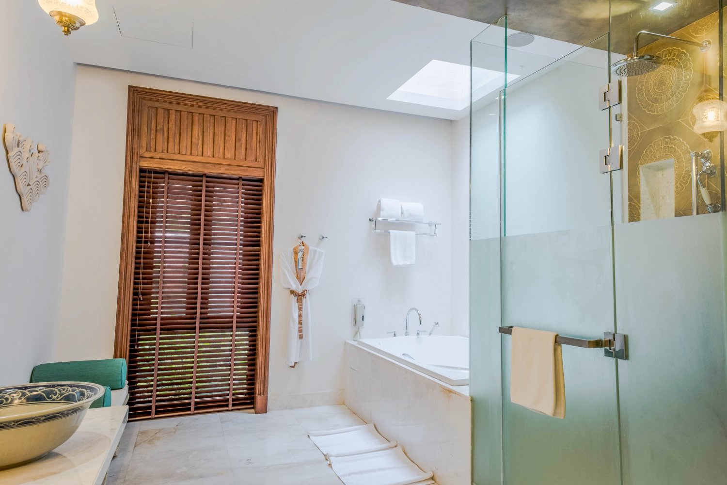 Property image - full photo 15