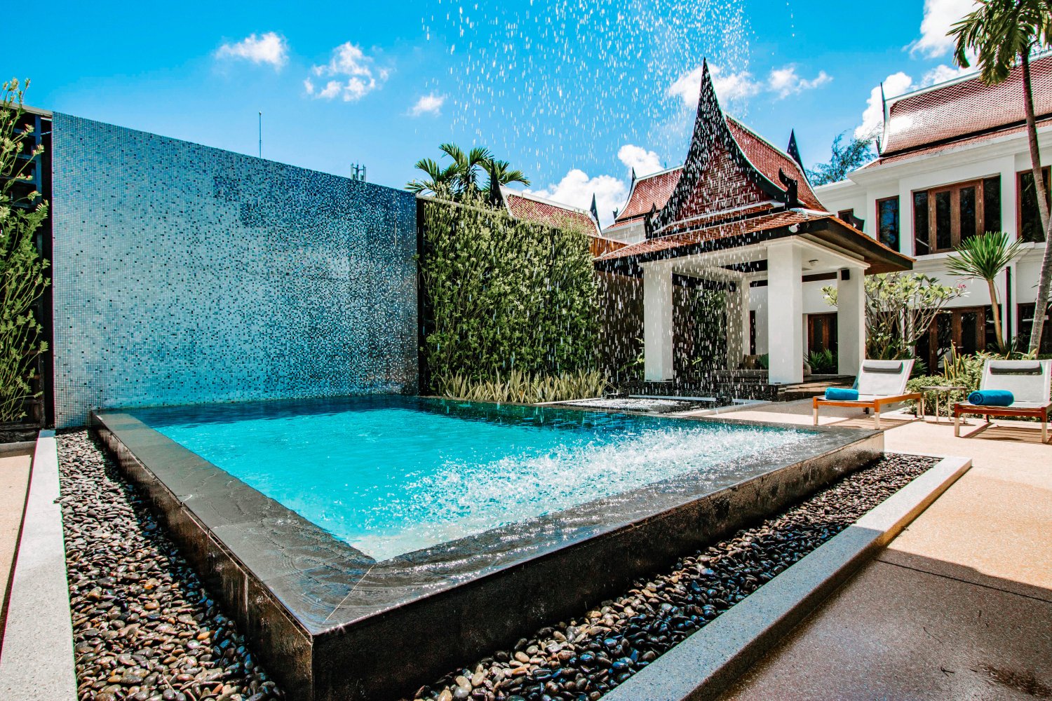 Property image - full photo 2