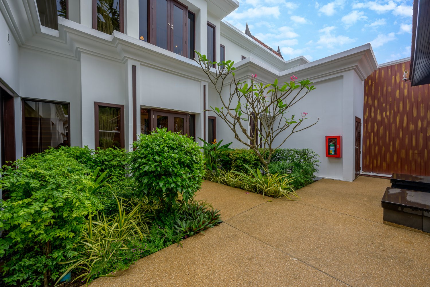 Property image - full photo 36
