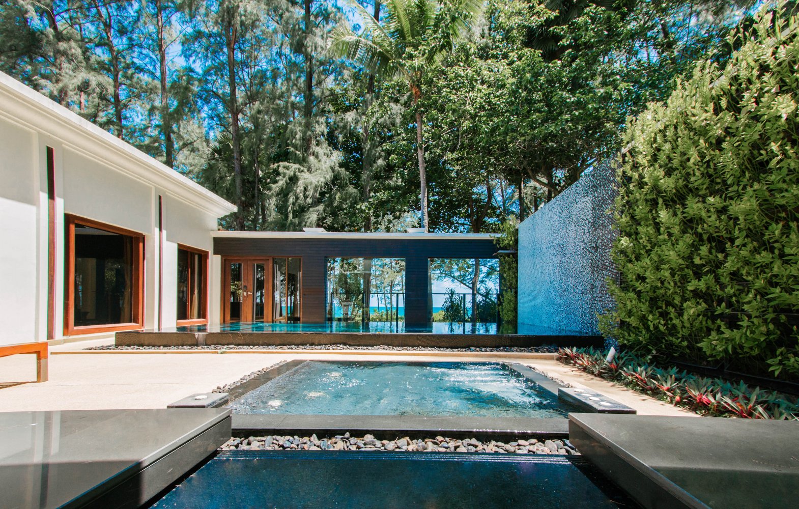 Property image - full photo 18