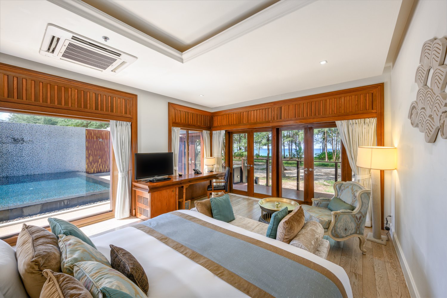 Property image - full photo 36