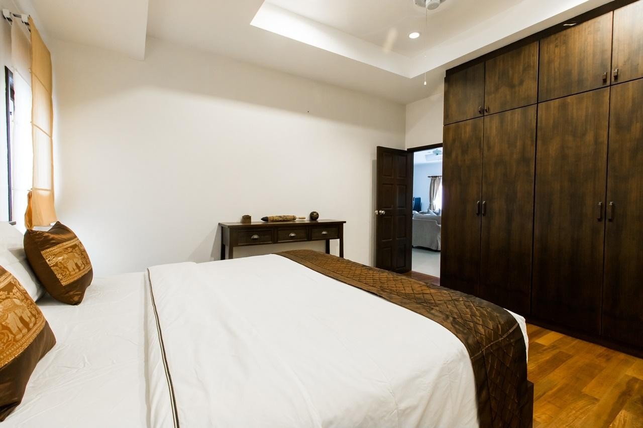 Property image - full photo 6