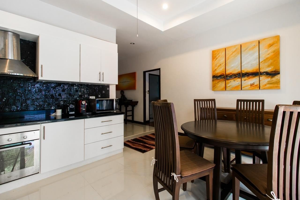 Property image - full photo 3