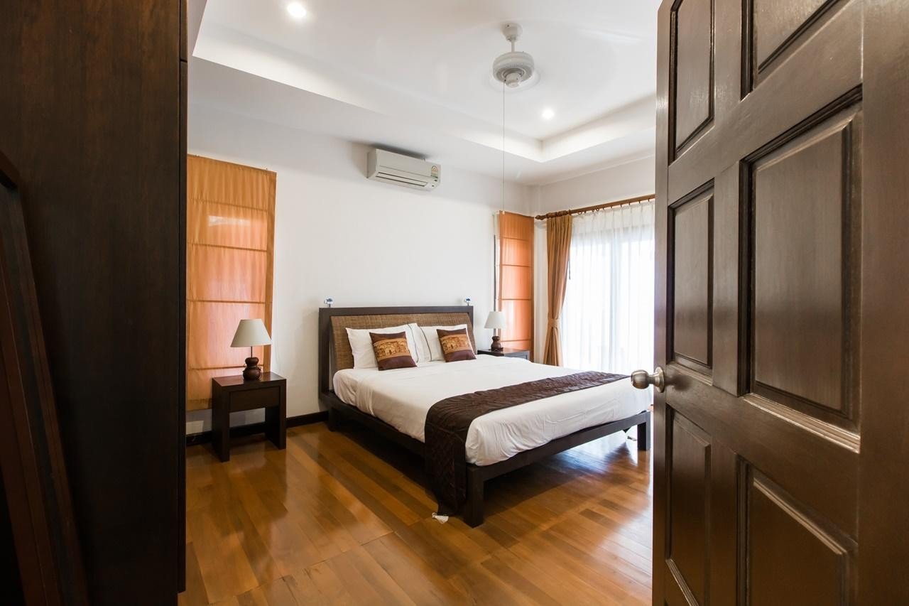 Property image - full photo 17