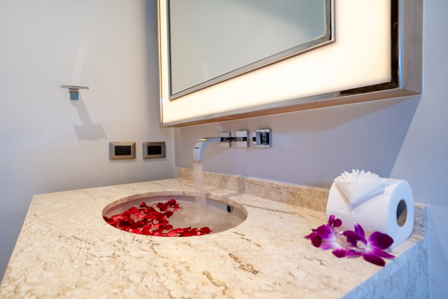 Property image - full photo 22