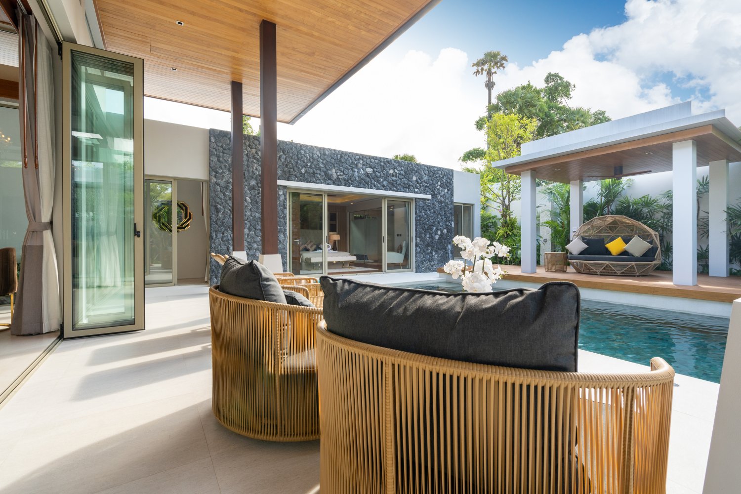Property image - full photo 14
