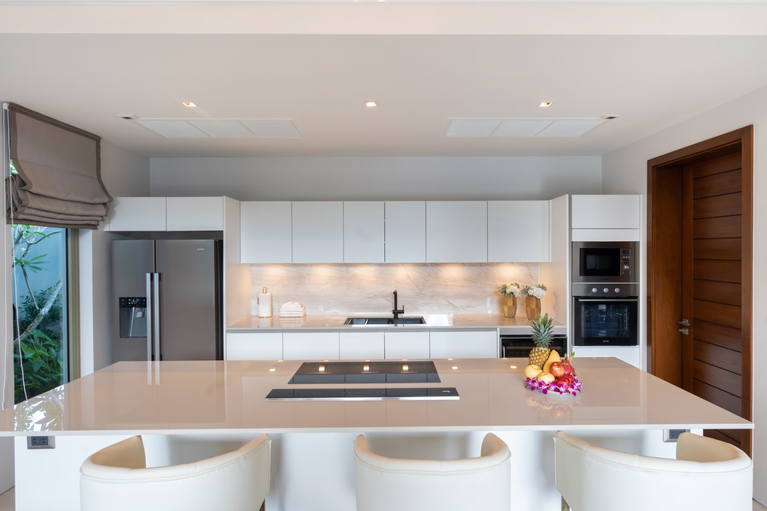 Property image - full photo 11