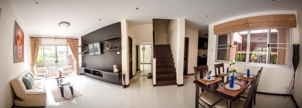 Property image - full photo 4