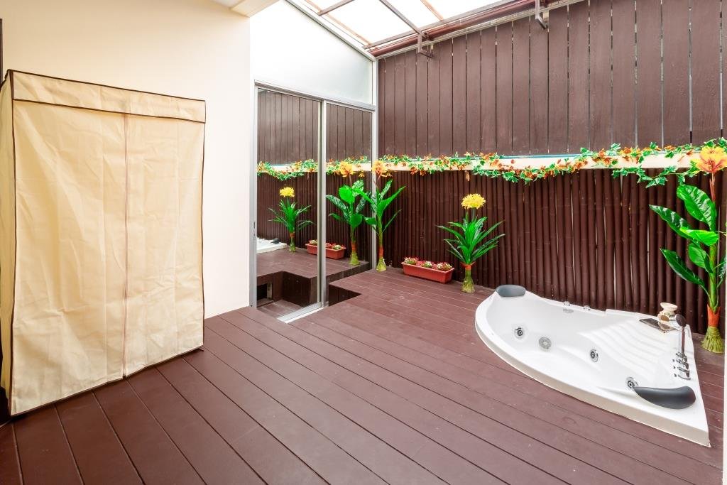 Property image - full photo 7